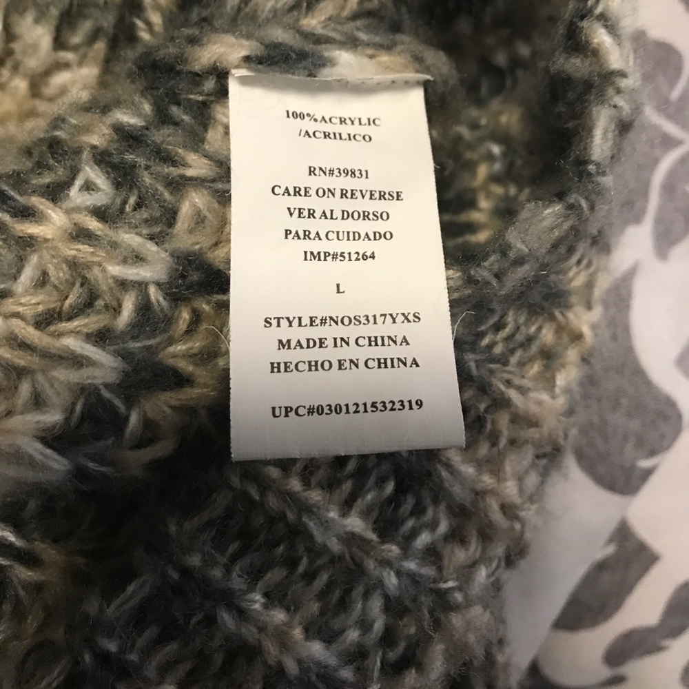 Sweater - Picture 5 of 5
